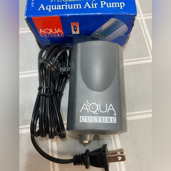AQUA CULTURE 5-15 Gallon Single Outlet Aquarium Air Pump NIB Tested WORKS - Picture 2 of 4